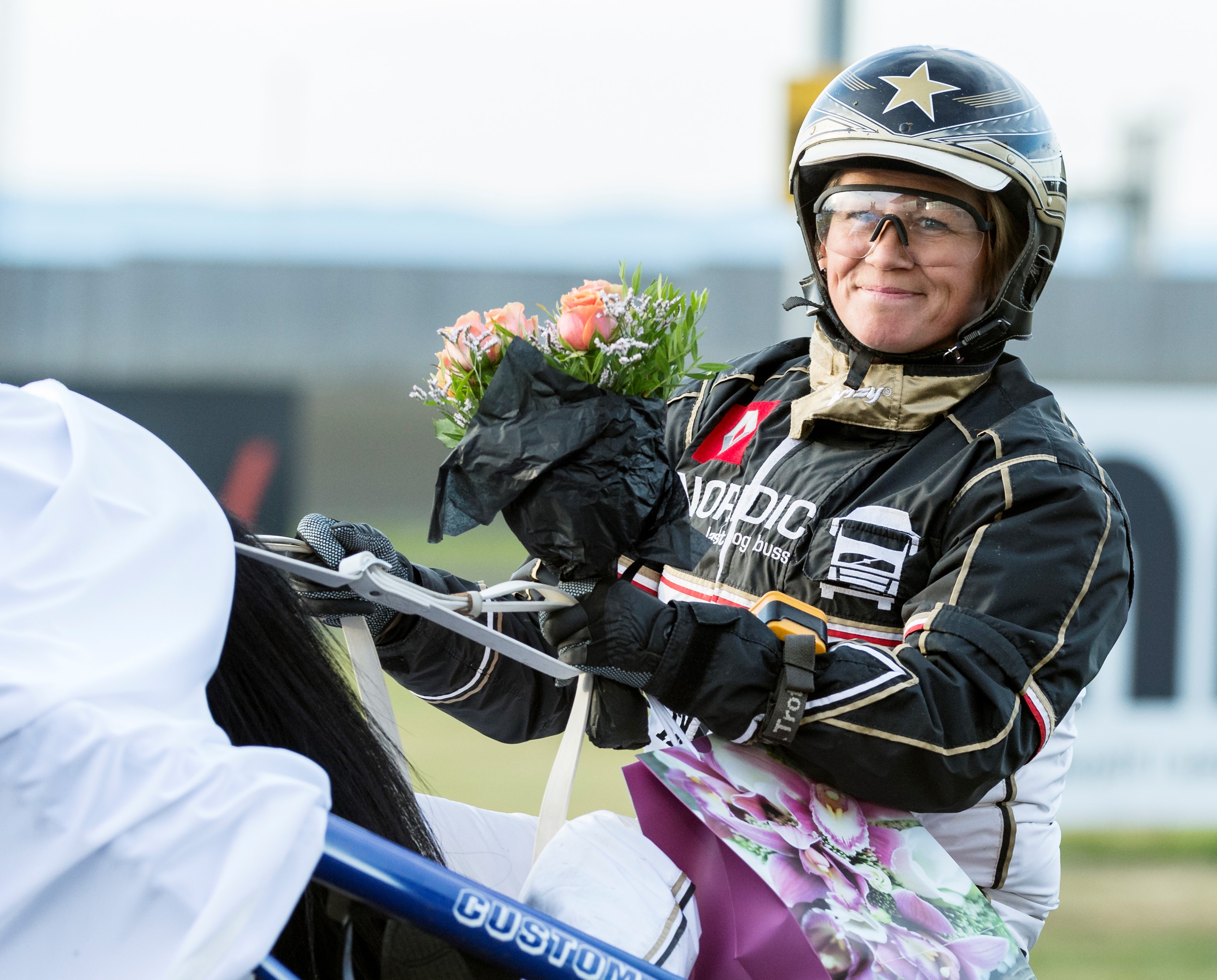 Gry Kanstad ble torsdag kveld norgesmeter for kvinnelige kusker for 2.gang i karrieren  Foto: hesteguiden.com